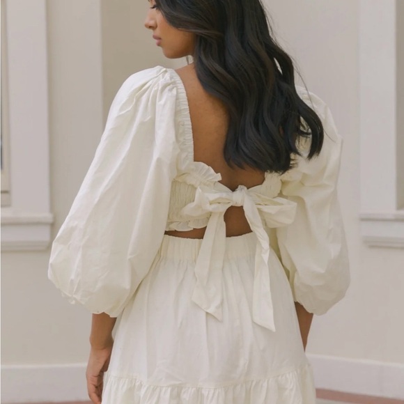 CREAM PUFF SLEEVE BACK TIE DRESS - Picture 2 of 6
